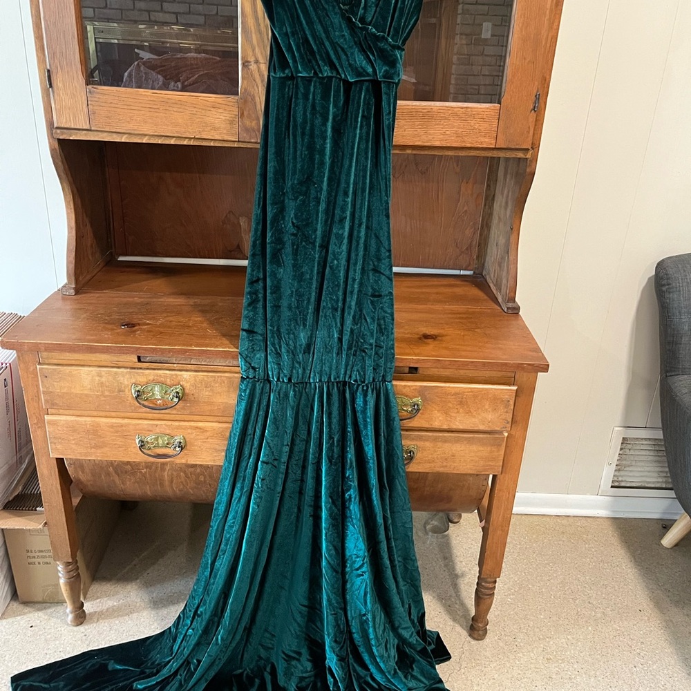 Chicaboo Elegant Green Velvet Dress with Mermaid bottom, Maternity Dress
